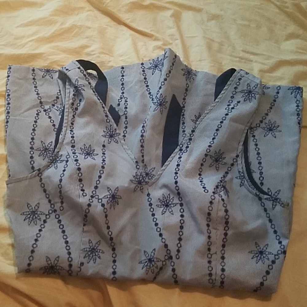 Bcbgeneration Embroidered Romper With Pockets - image 3